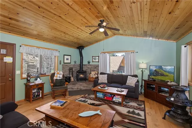 33653 Green Valley Lane, Green Valley Lake, CA 92341