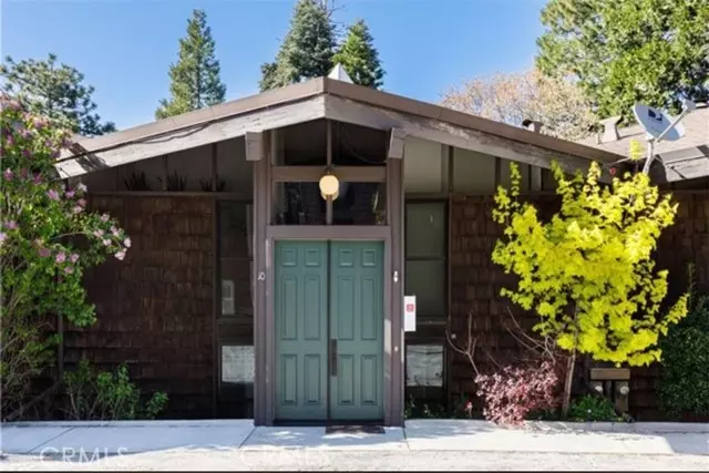 872 Sierra Vista Drive #10, Twin Peaks, CA 92391