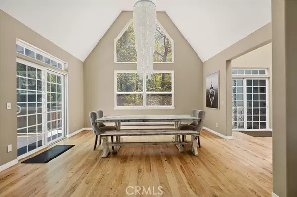 28537 North Shore Road, Lake Arrowhead, CA 92352