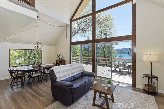 Lake Arrowhead, CA 92352,27559 North Bay