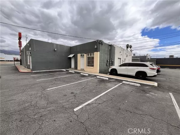 San Bernardino, CA 92404,117 E Highland Avenue