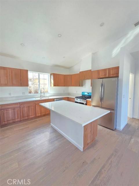 Downey, CA 90241,8431 Fontana St #A