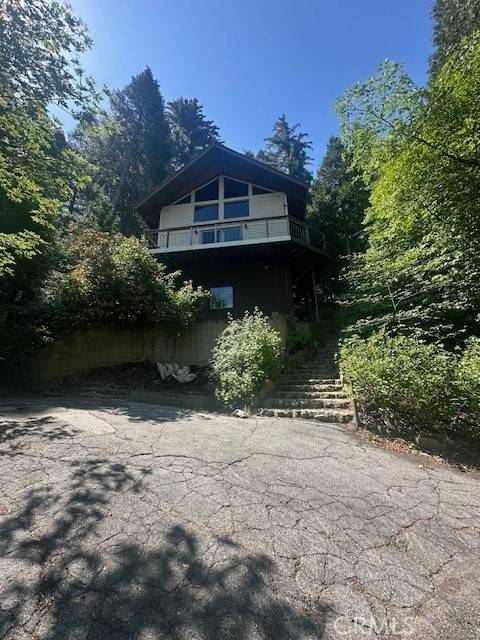 24027 Lakeview Drive, Crestline, CA 92325