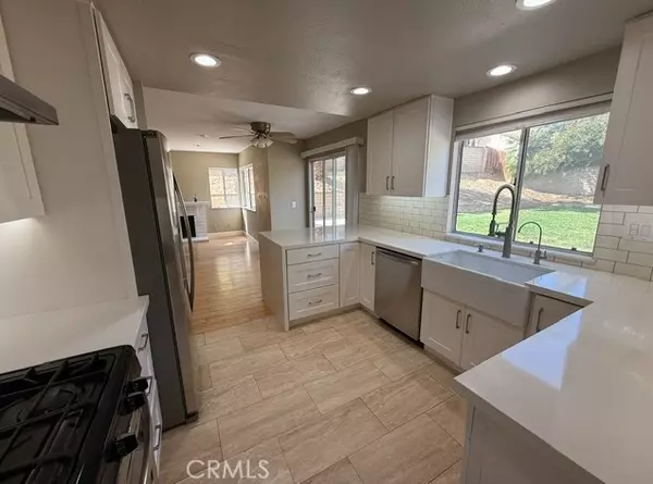 Castaic, CA 91384,27745 Desert Place