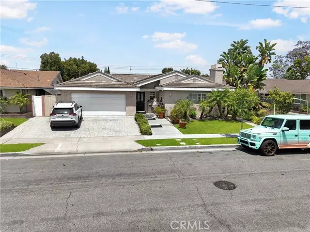 15332 Shasta Lane, Huntington Beach, CA 92647