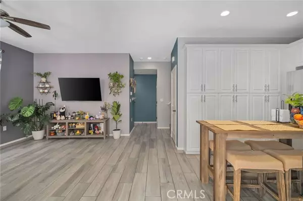 Ontario, CA 91762,4171 S Cardinale Privado #2