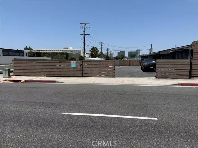 642 Baker Street, Costa Mesa, CA 92626