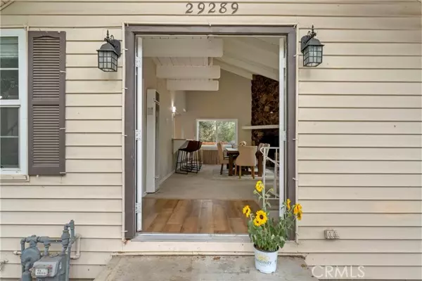 Cedar Glen, CA 92321,29289 Lake View Drive