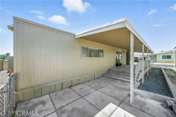 Redlands, CA 92376,626 N Dearborn #12