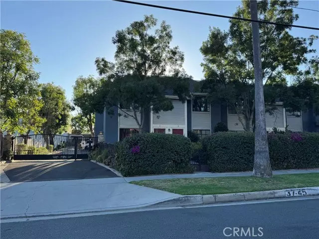 45 Harkness Avenue #2, Pasadena, CA 91106