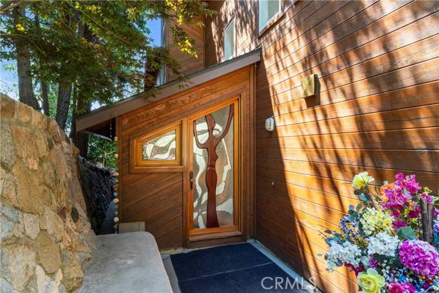 Lake Arrowhead, CA 92385,28527 Willow Road