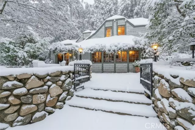 969 Oak Drive, Crestline, CA 92325