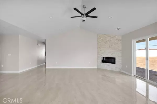 Victorville, CA 92395,15353 Tokay Street