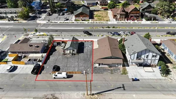 Big Bear Lake, CA 92315,42598 Moonridge Road