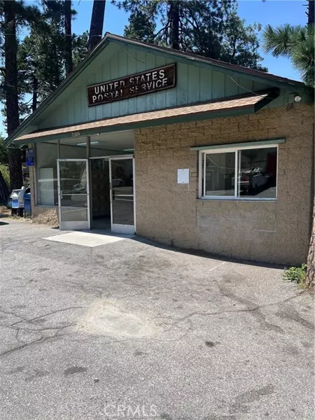 23026 Waters Drive, Crestline, CA 92325