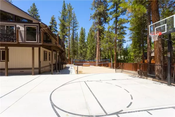 Big Bear Lake, CA 92315,243 Santa Clara Boulevard