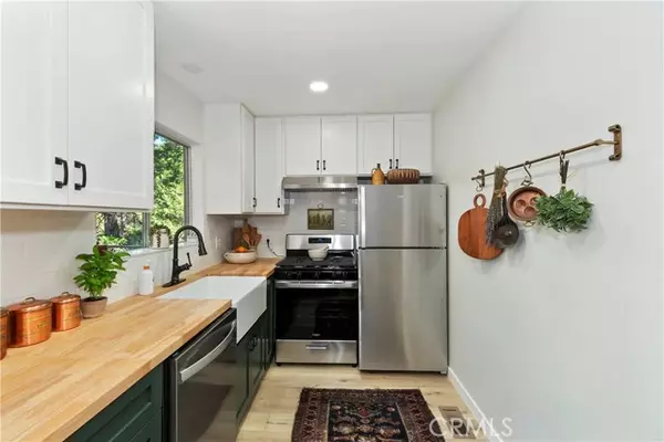 Lake Arrowhead, CA 92352,377 Hillside Road