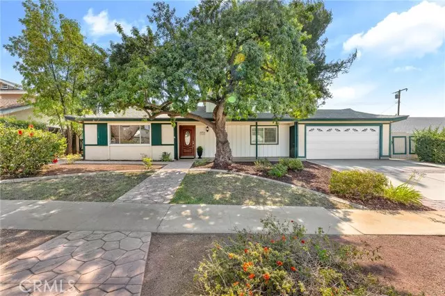 718 Robinhood Lane, Redlands, CA 92373