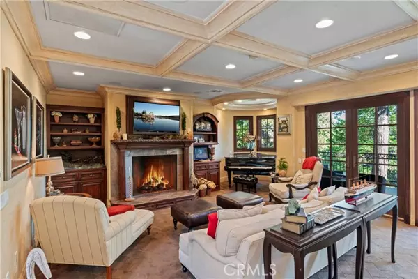 Lake Arrowhead, CA 92352,207 Blue Lake Road