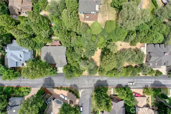 Lake Arrowhead, CA 92352,27513 Meadow Bay Drive