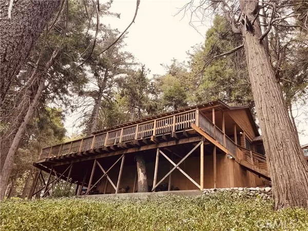 23743 Skyland Drive, Crestline, CA 92325