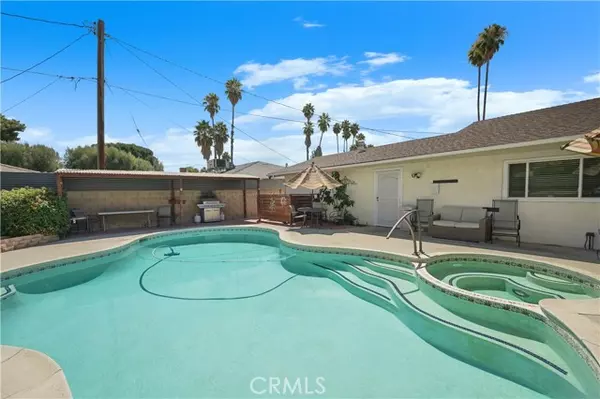 3260 Vista Way, Hemet, CA 92544