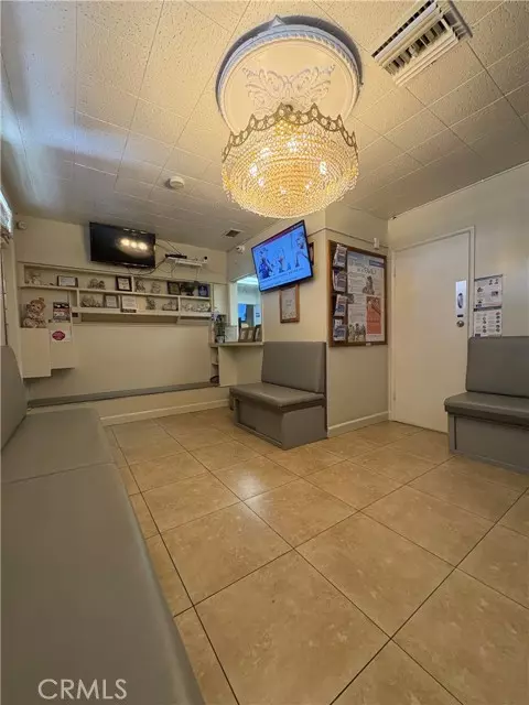 Anaheim, CA 92801,1741 W Romneya Drive