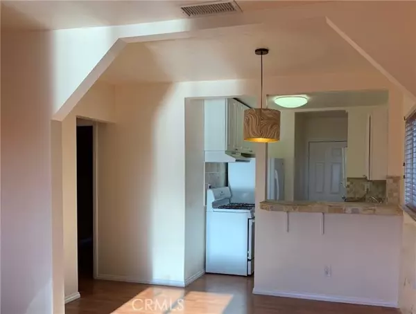 Palm Springs, CA 92264,583 Calle Abronia #A