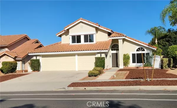 2271 Mangular Avenue, Corona, CA 92882
