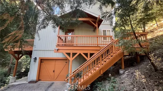24861 Finhaut Drive, Crestline, CA 92325