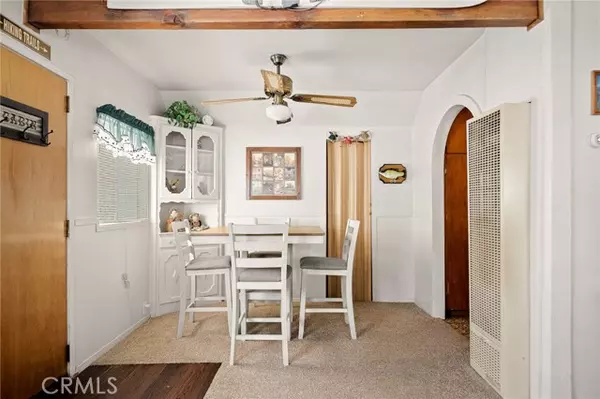 Los Angeles, CA 92382,2412 Ridge Drive