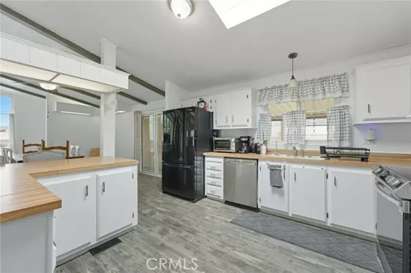 Calimesa, CA 92320,10961 Desert Lawn Drive #101