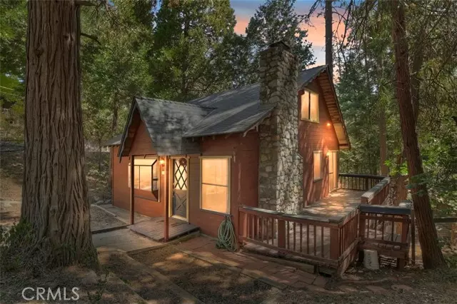 1069 Nesthorn Drive, Crestline, CA 92325