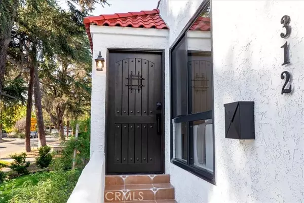 Los Angeles, CA 90004,312 N Bronson Avenue