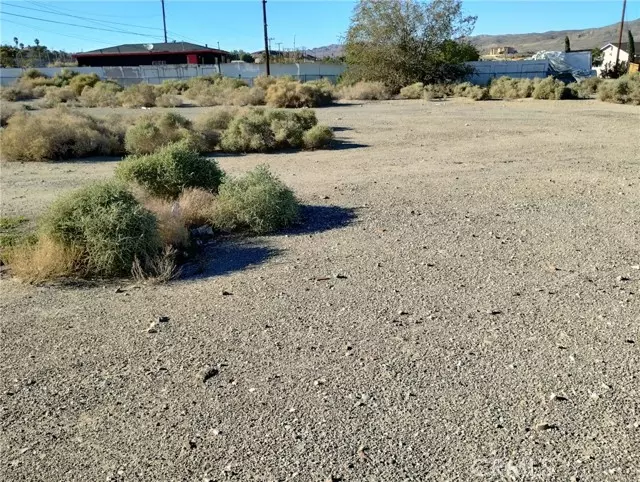 1613 Riverside Drive, Barstow, CA 92311