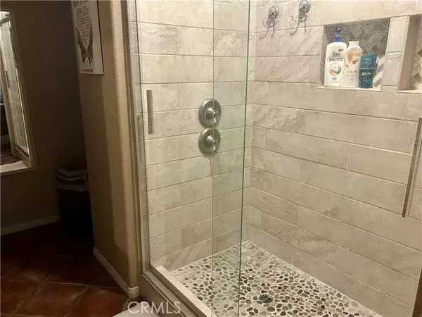 Cherry Valley, CA 92223,39407 Tokay