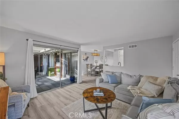 Buena Park, CA 90620,8213 Woodland #40