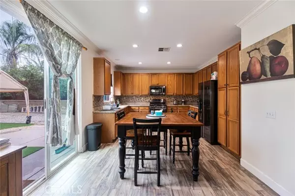 Mentone, CA 92359,2180 Stonewood Street