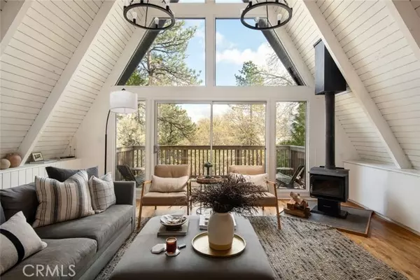 27582 North Bay, Lake Arrowhead, CA 92352