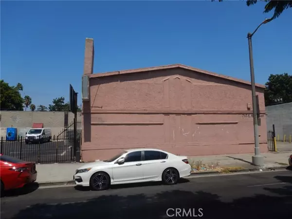 Los Angeles, CA 90001,715 E Manchester Avenue