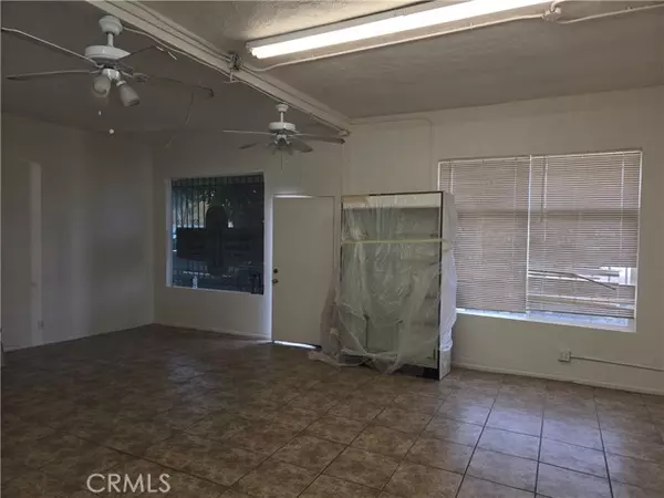 Los Angeles, CA 90003,10018 S Main Street