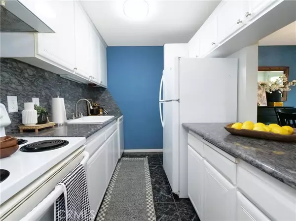 Redondo Beach, CA 90277,635 S Prospect Avenue #103