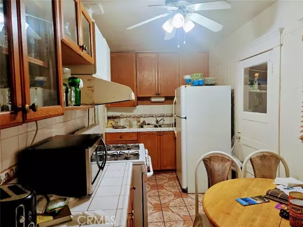 Los Angeles, CA 90043,3120 W 63rd Street