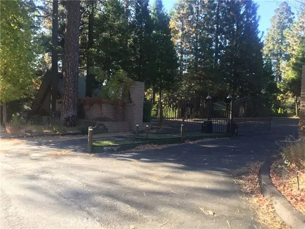 180 Grass Valley Road, Lake Arrowhead, CA 92352