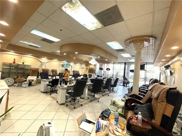 Fontana, CA 92335