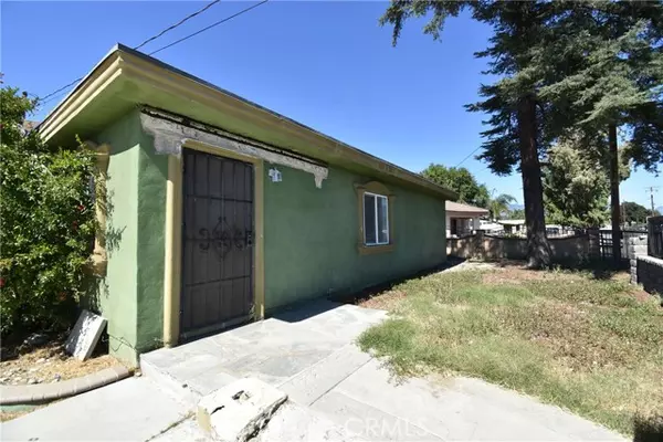 Fontana, CA 92335,9796 Hemlock Avenue