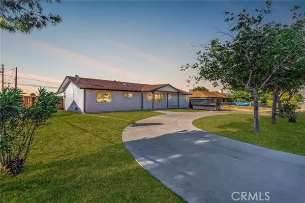 20988 Quileute Road, Apple Valley, CA 92308