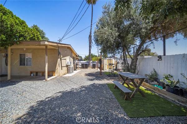 8876 Cypress Avenue, Riverside, CA 92503