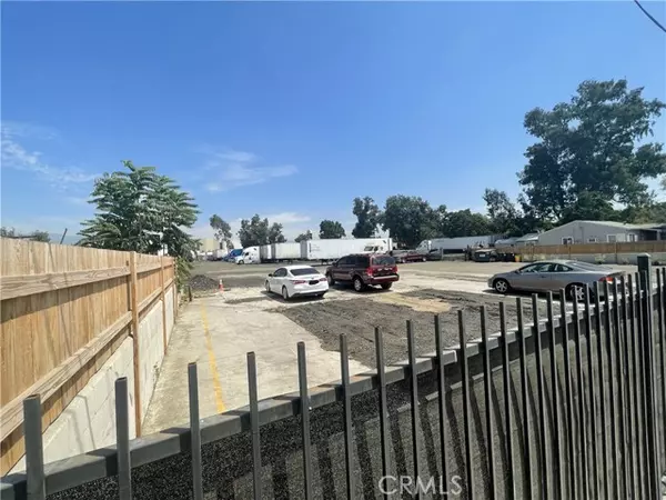 Fontana, CA 92337,15862 Boyle Avenue