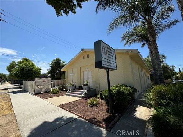 1112 S Main Street, Corona, CA 92882